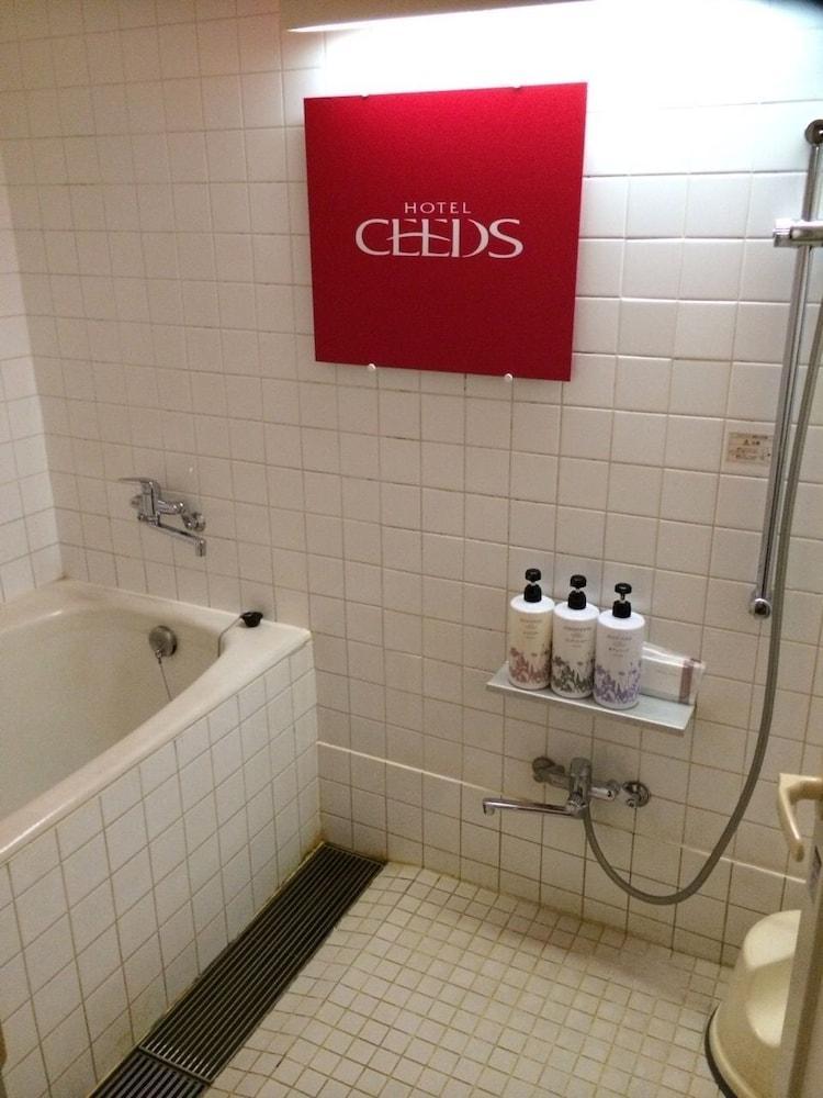 Ceeds (Adults Only) Hotel Осака Екстериор снимка
