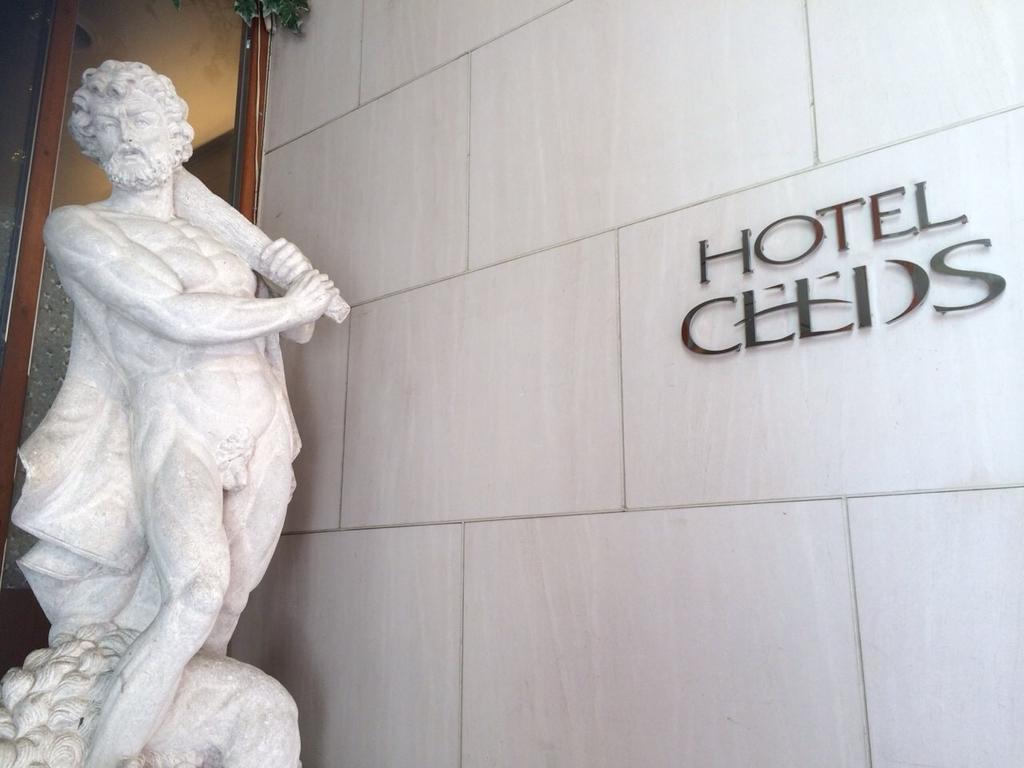 Ceeds (Adults Only) Hotel Осака Екстериор снимка